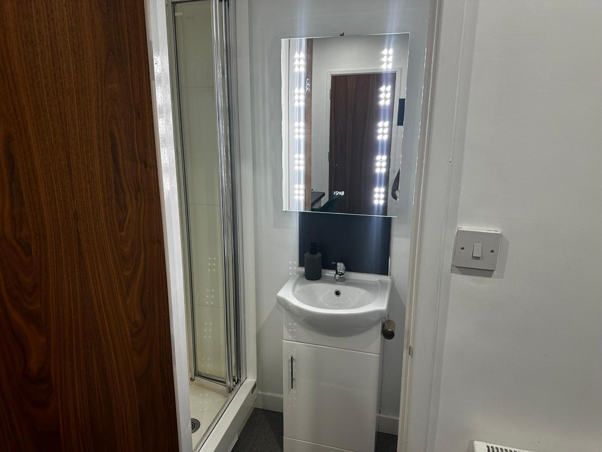 Cozzy Haven Two Min From Train Station Apartamento Leicester Exterior foto